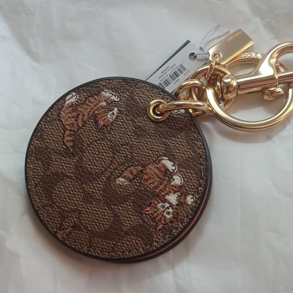 NWT Coach Dancing Kittens Cat Sig Canvas Khaki Keychain Fob Mirror Bag Charm - Picture 4 of 4